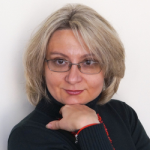Iryna Pakhomova